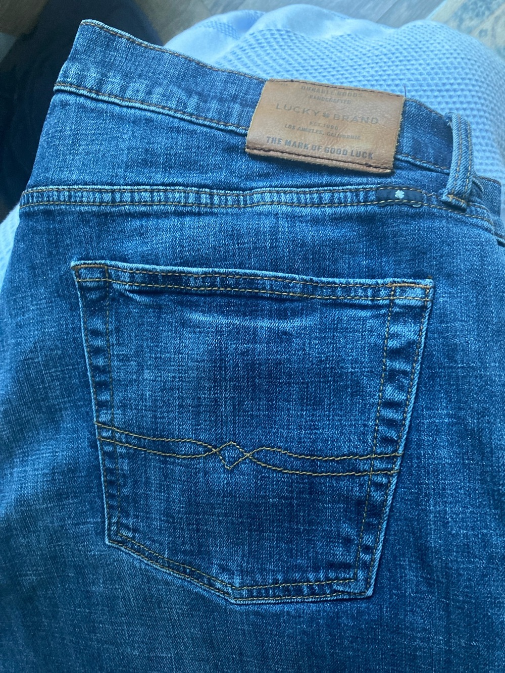Lucky Brand Men’s Medium Blue Slim Straight Jeans
